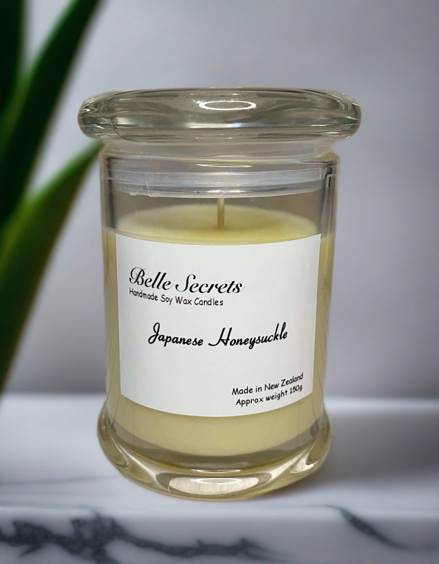 handmade,Scented Soy Wax Candle - Japanese Honeysuckle - Belle Secrets, aroma, fragrances-oil, essential, ideal-gift,100%-environment-friendly, natural, dog, cat,cheap, non-toxic, lead-free, zinc-free, relax. calm, birthday, christmas, anniversary, weddings, skin safe, ecosoya, tea-light, candle-nz, light, birthday-candle, glasshouse-candle, container-candle, jar-candle, citronella, glass, wood, cotton, candle-creation, pure-nature, pillar-candle, votives, candle, luxury,best, scented, safe